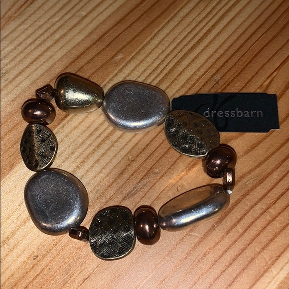 Dress barn bracelet gold and bronze NWT - Picture 2 of 2